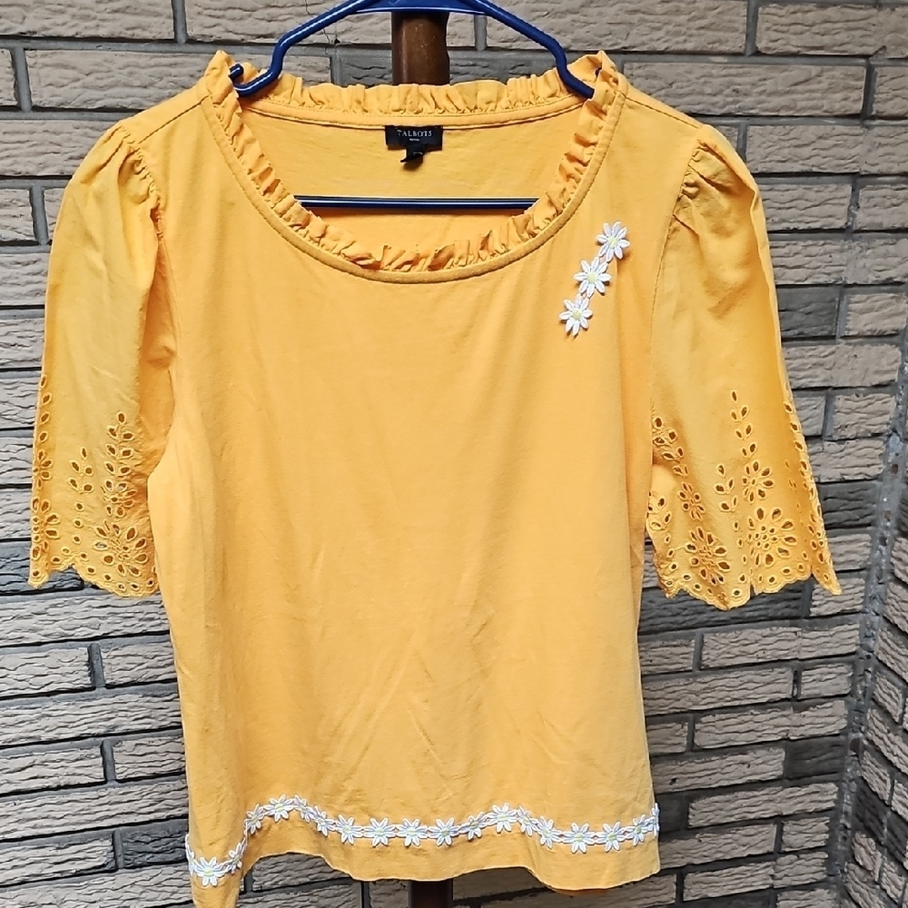 Talbots Pretty Yellow Top With Daisys SZ L Petite Excellent